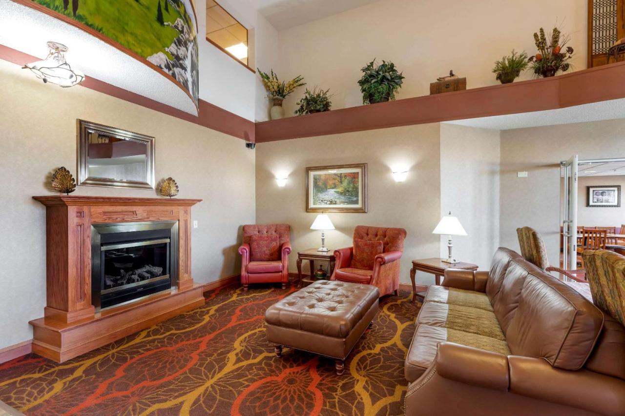 Quality & - Collins Hotel 2*